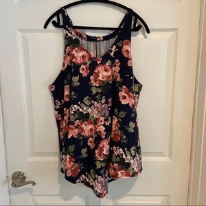 Cute Floral Plus Size Tank. Size 2X